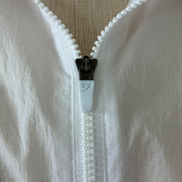 Gymshark Pulse White Woven Windbreaker Cropped Jacket - Picture 3 of 13